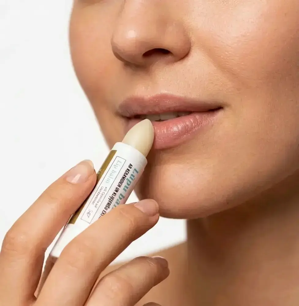 Lip Balm with Ceramides and Calendula Extract - Image 2