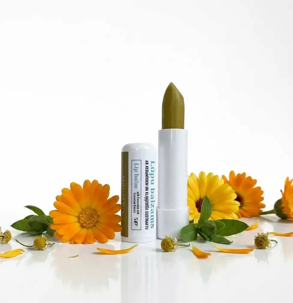 Lip Balm with Ceramides and Calendula Extract - Image 3